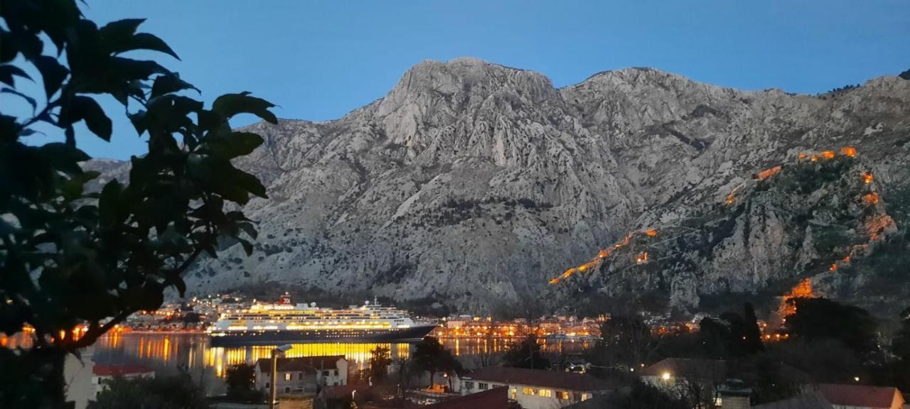 Milas Apartment Kotor Exterior foto
