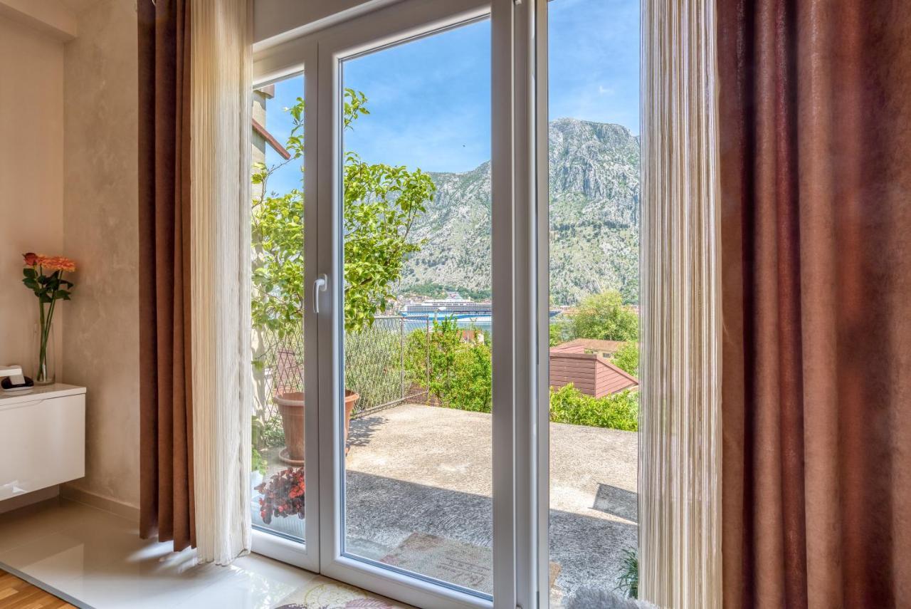 Milas Apartment Kotor Exterior foto