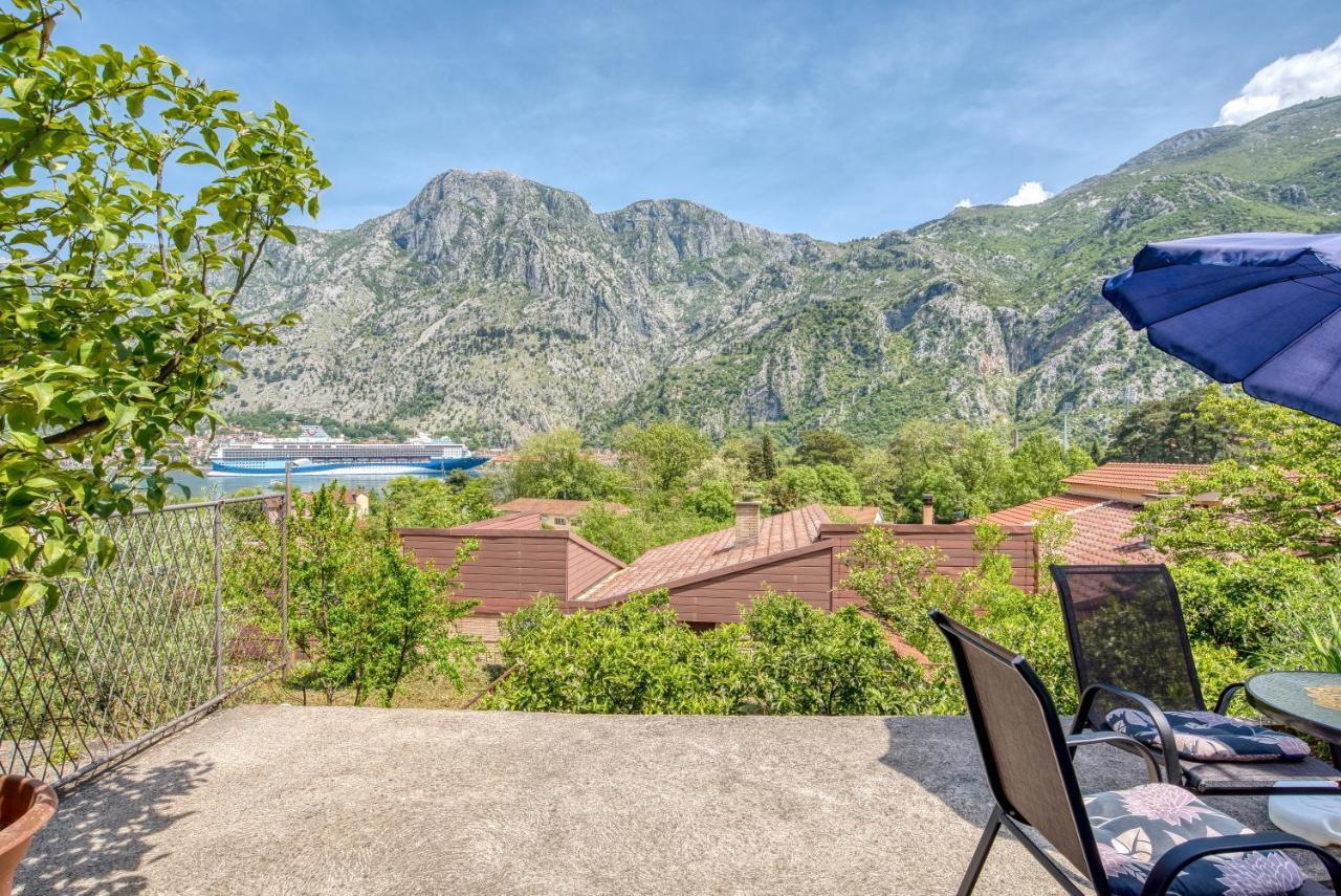 Milas Apartment Kotor Exterior foto